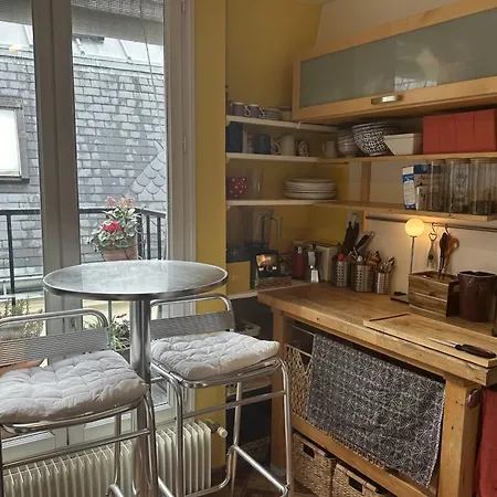 Atypical Nest Near Latin Quarter Paris