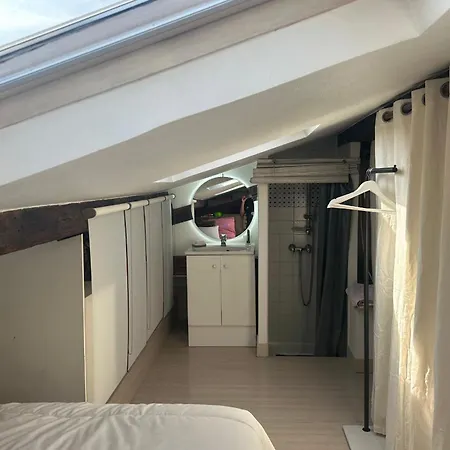 Daire Atypical Nest Near Latin Quarter *